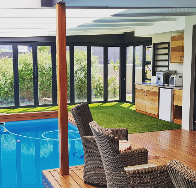 Pool & braai